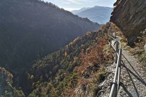 Bisse de Clavau oberhalb Liène-Schlucht