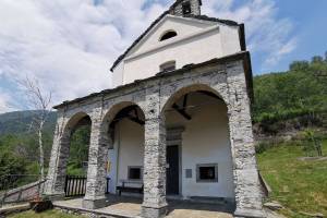 Oratorio Sant'Anna Wanderung Auressio -Verscio